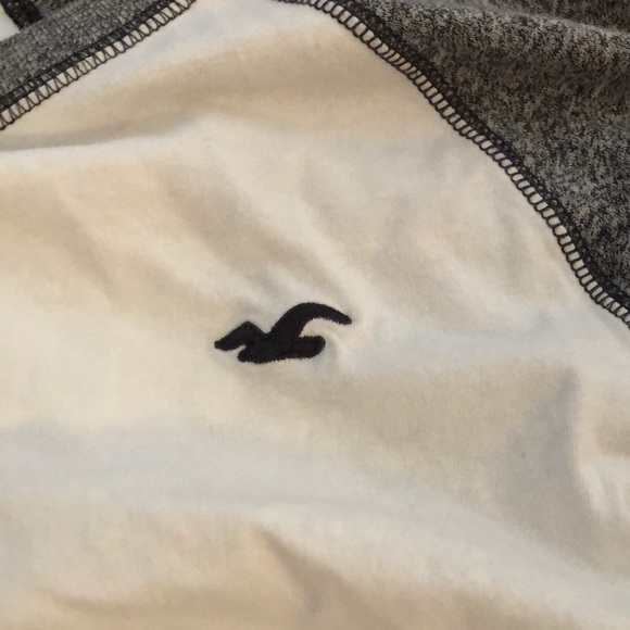 Men’s Hollister Long Sleeve - Picture 3 of 4